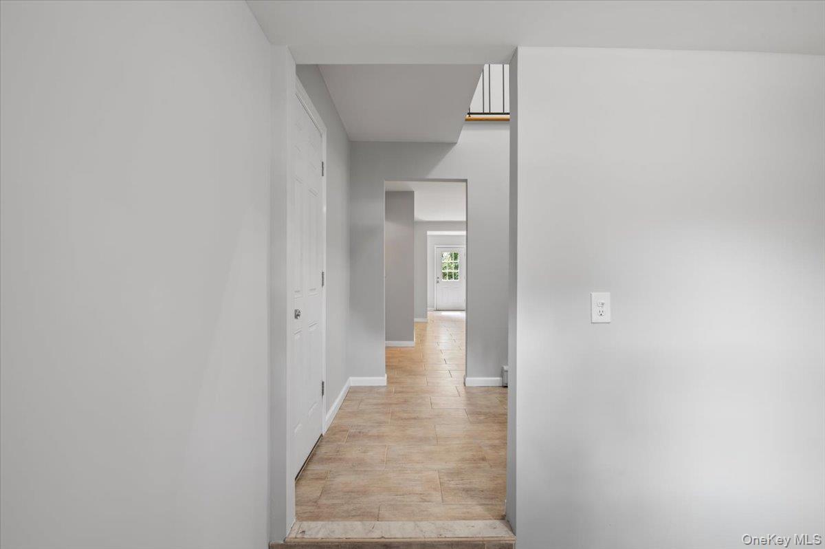 1241 Connetquot Avenue Property Photo 4