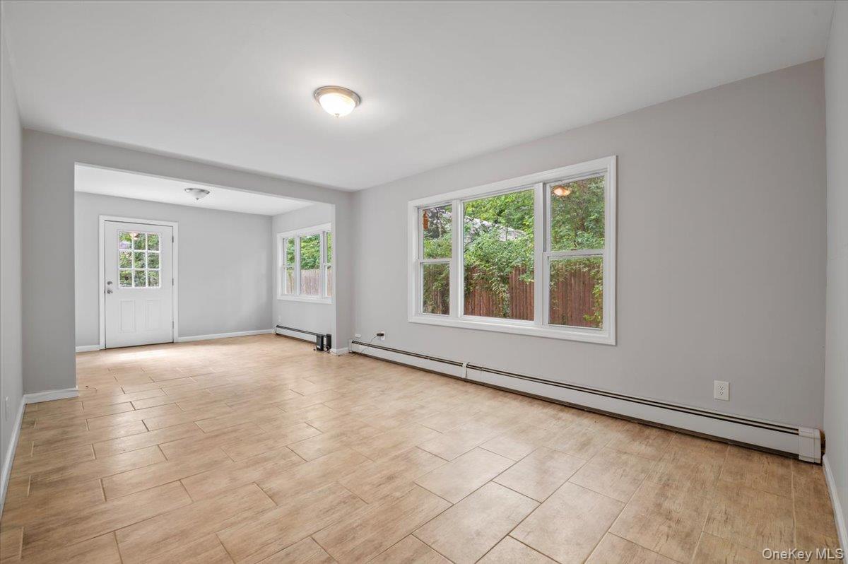 1241 Connetquot Avenue Property Photo 6