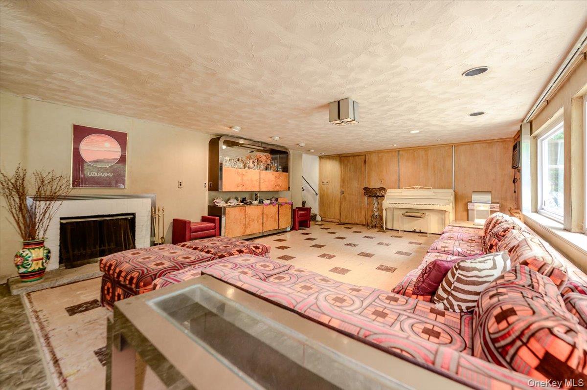 2514 Lindenmere Drive Property Photo 12