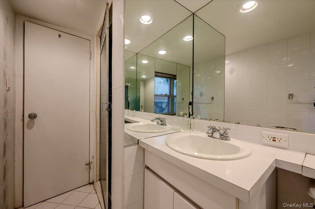 2514 Lindenmere Drive Property Photo 20