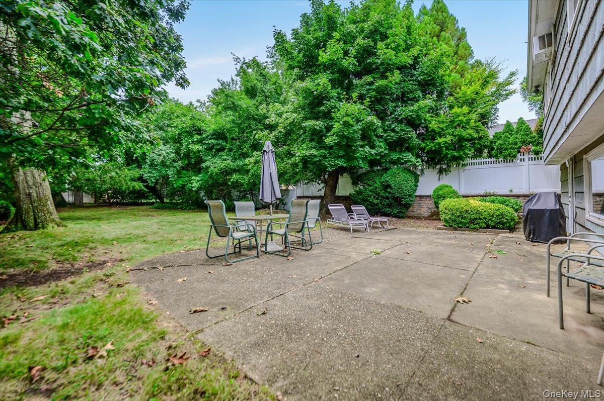 2514 Lindenmere Drive Property Photo 26