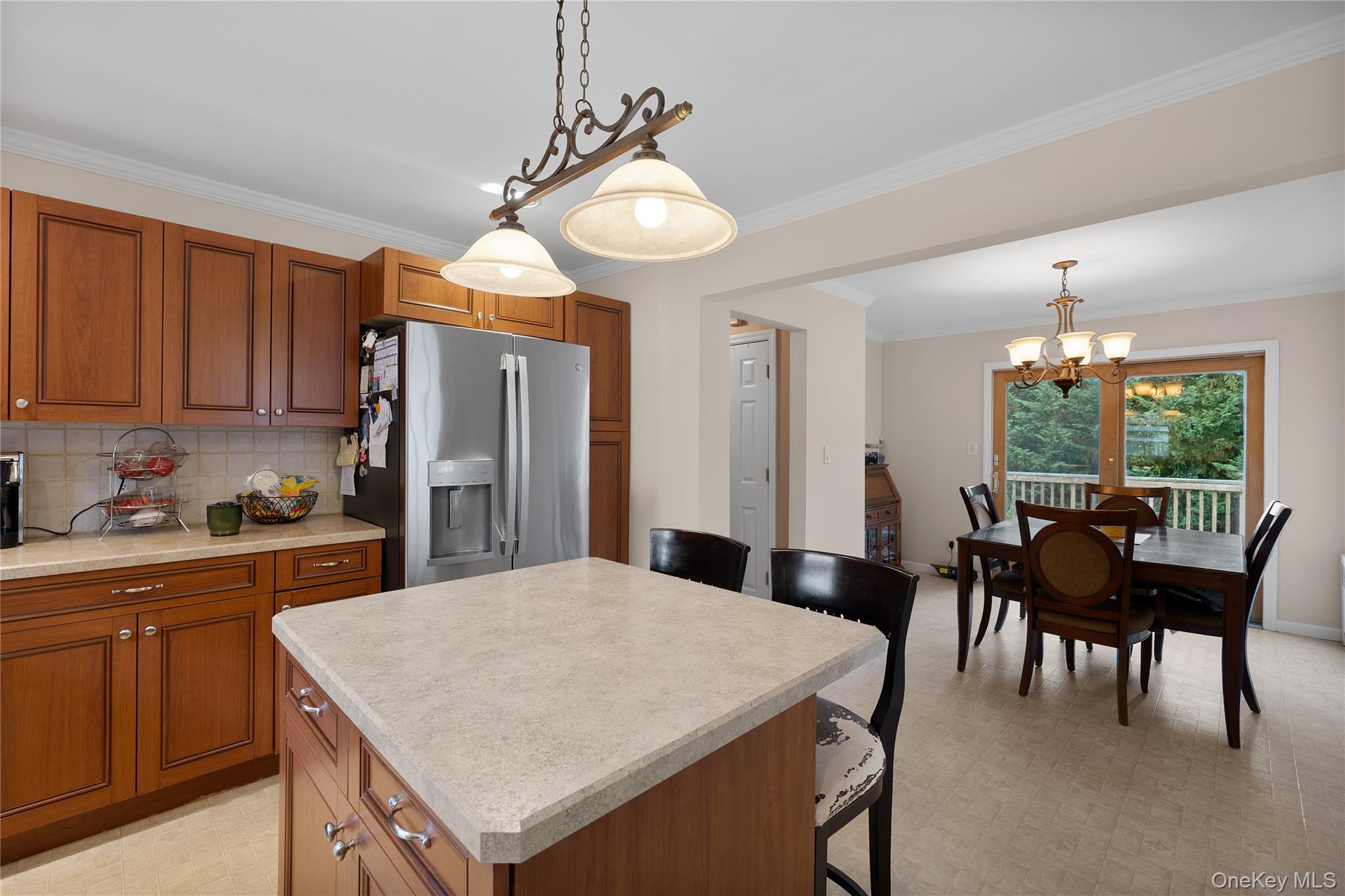 320 Aster Road Property Photo 7