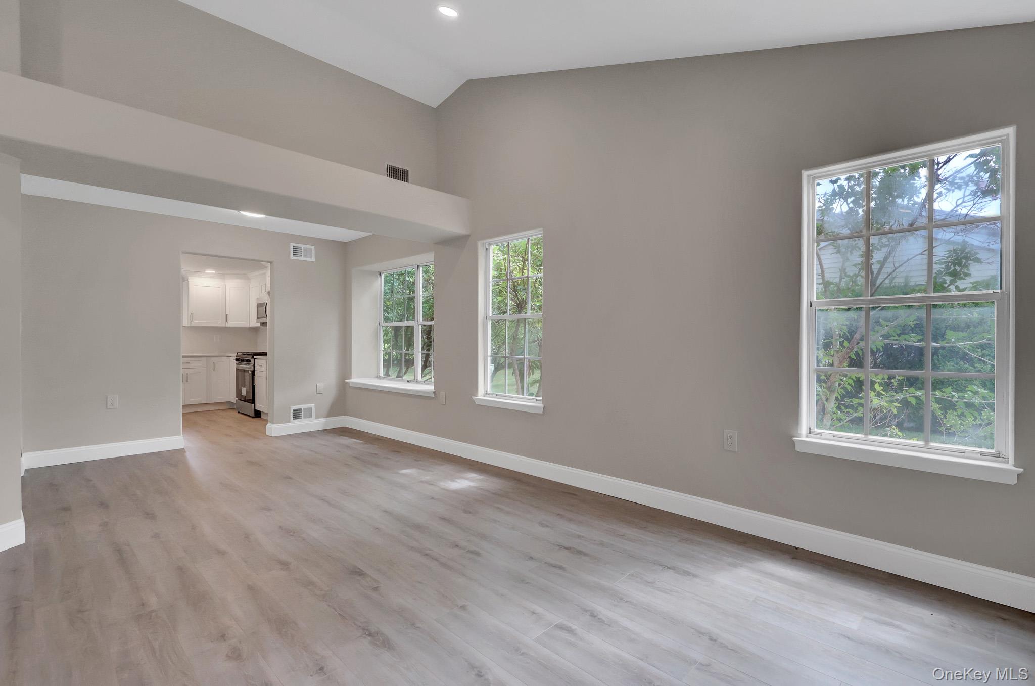 29 Glen Drive Property Photo 6