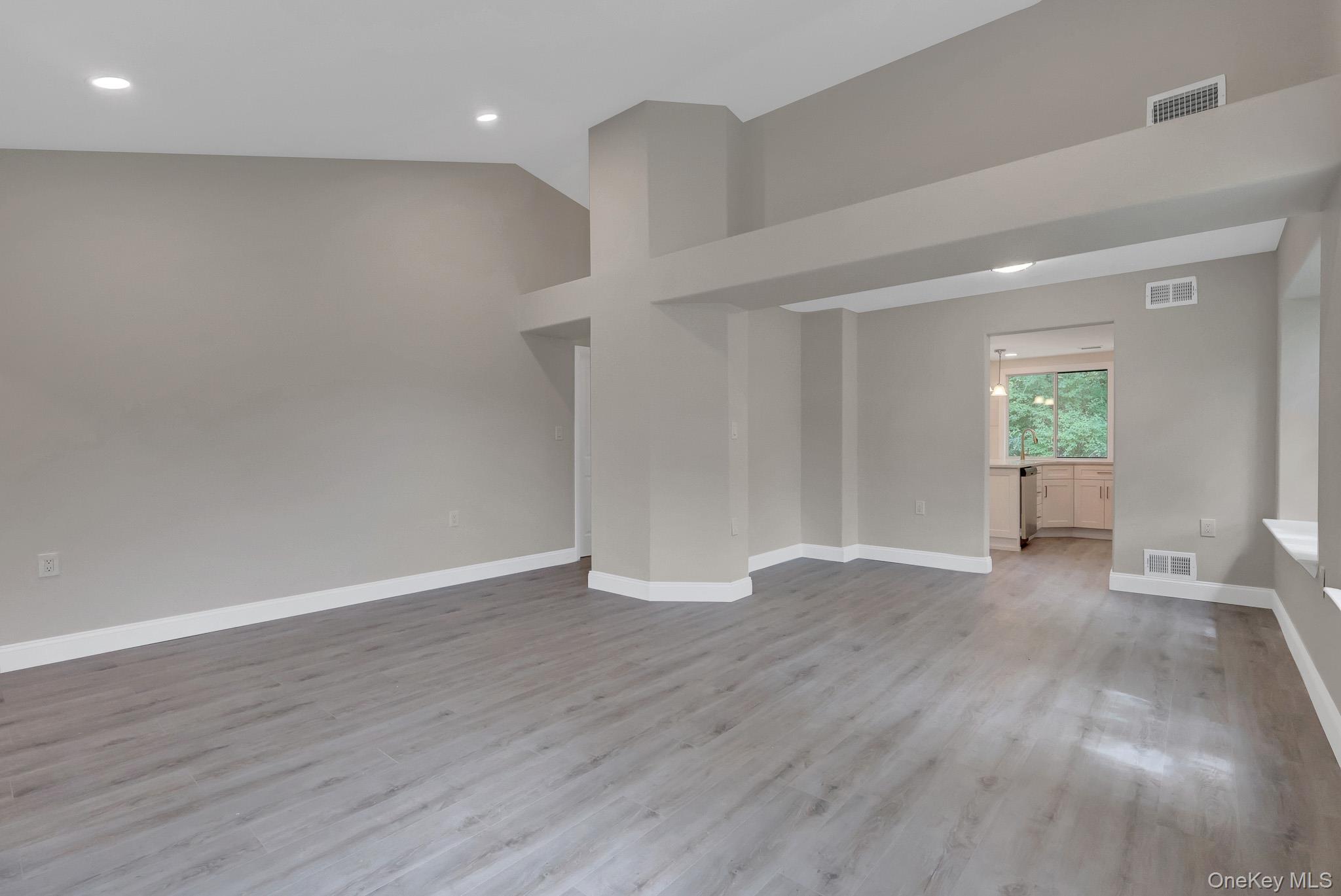 29 Glen Drive Property Photo 8