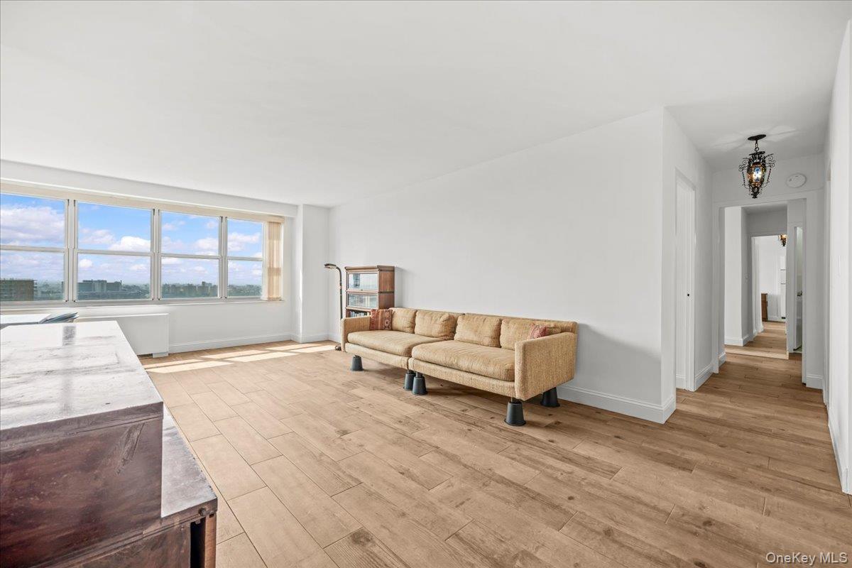555 Kappock Street 24t Property Photo 2
