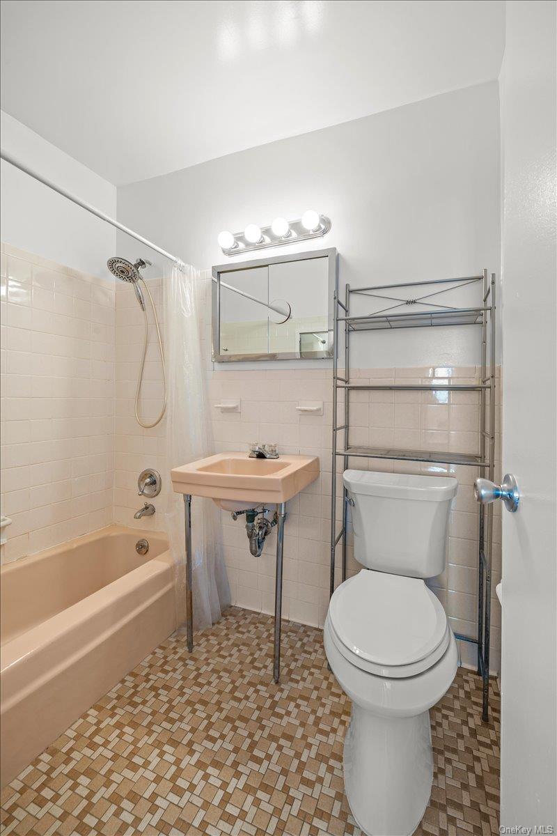 555 Kappock Street 24t Property Photo 19