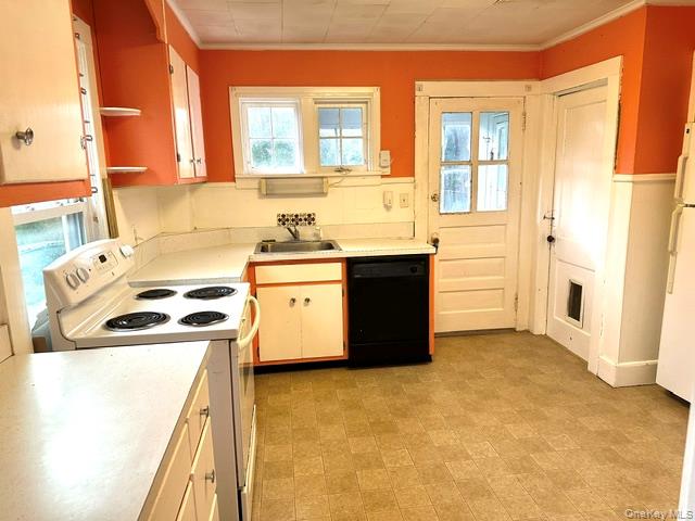 44 Davis Avenue Property Photo 13