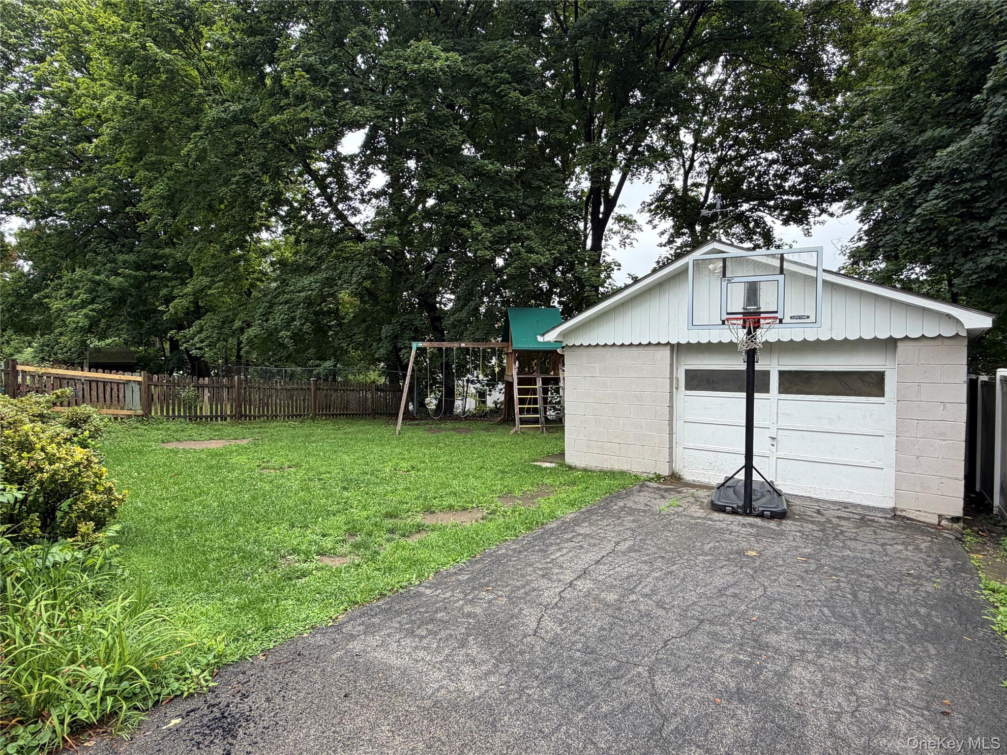 7 Broadway Property Photo 2