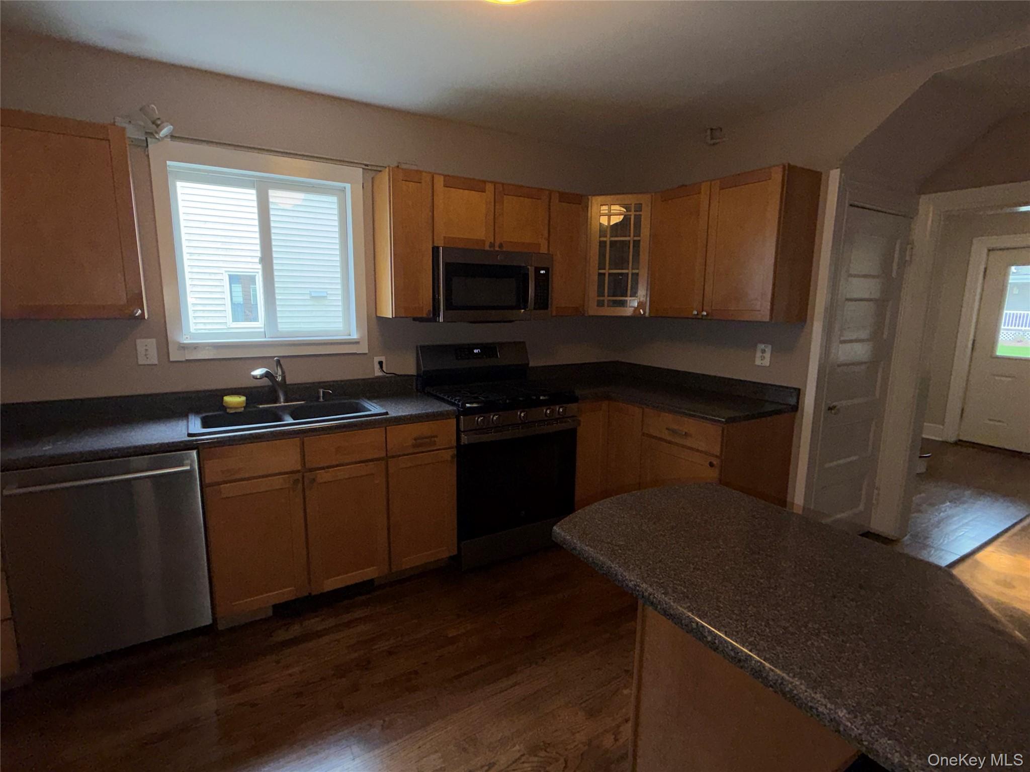 7 Broadway Property Photo 11