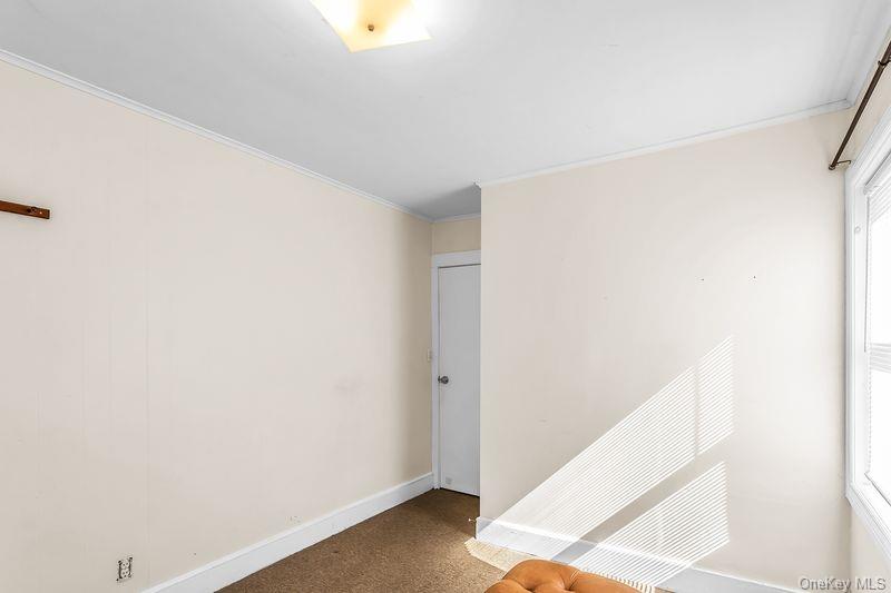 548 E Broadway Property Photo 10