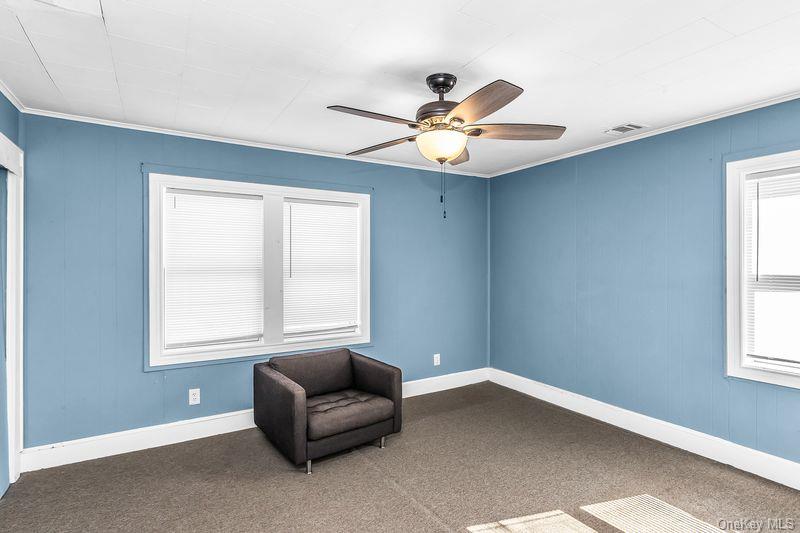 548 E Broadway Property Photo 12