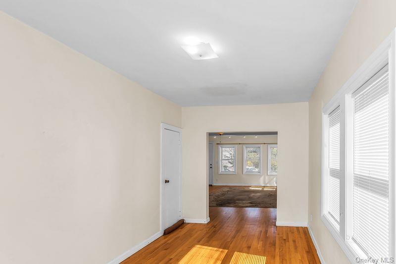 548 E Broadway Property Photo 18