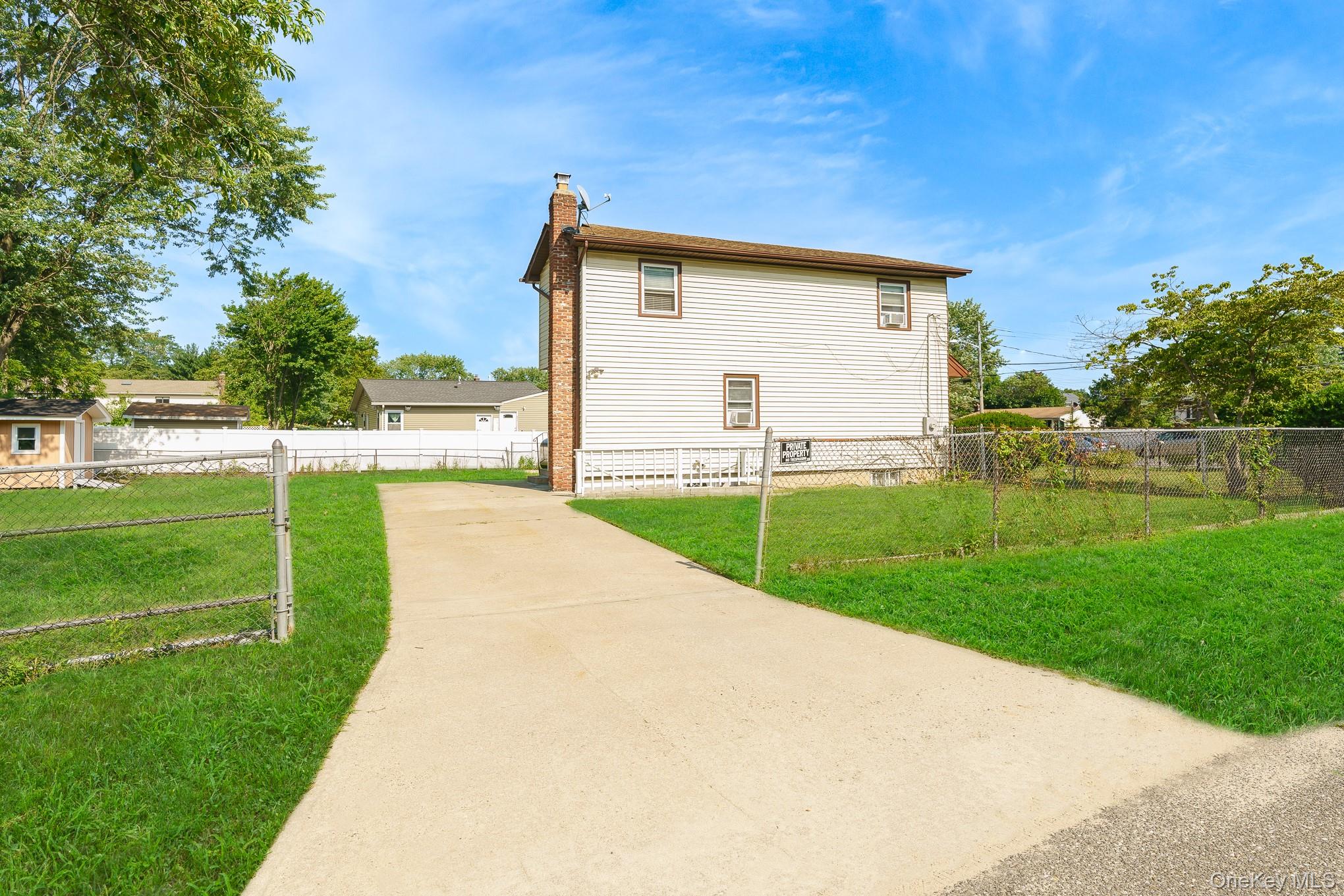 9 Van Cedar Street Property Photo 3
