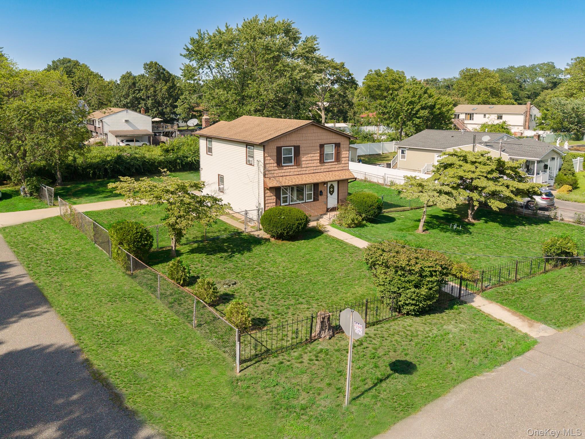 9 Van Cedar Street Property Photo 7