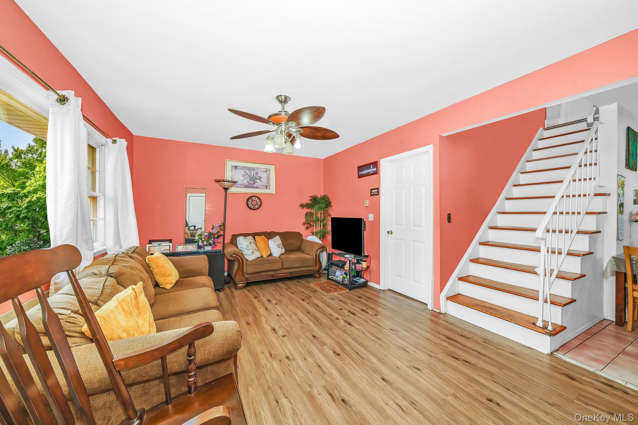 9 Van Cedar Street Property Photo 10