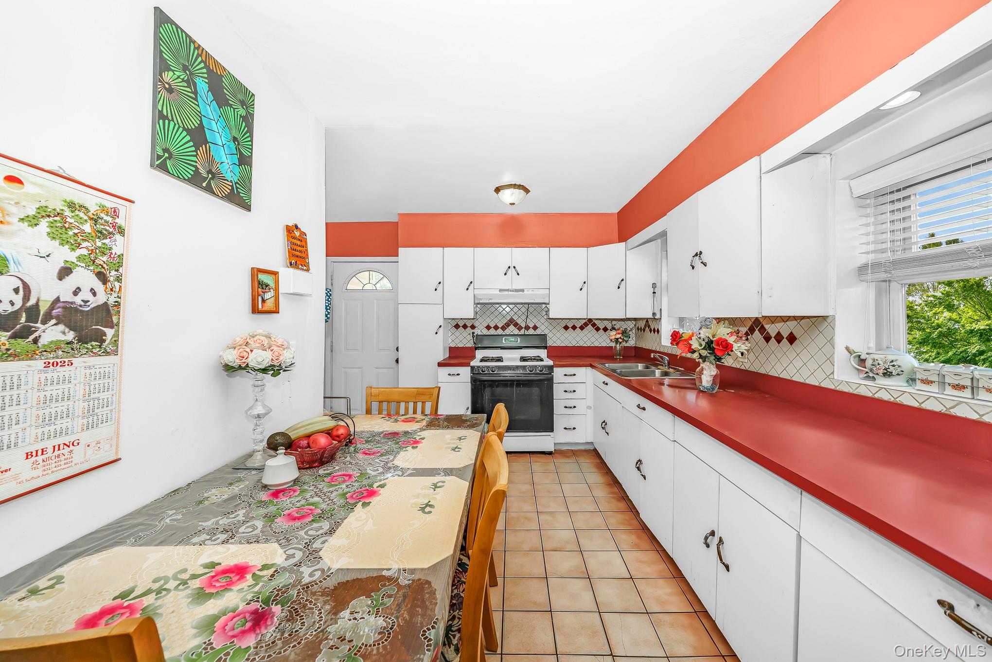 9 Van Cedar Street Property Photo 13