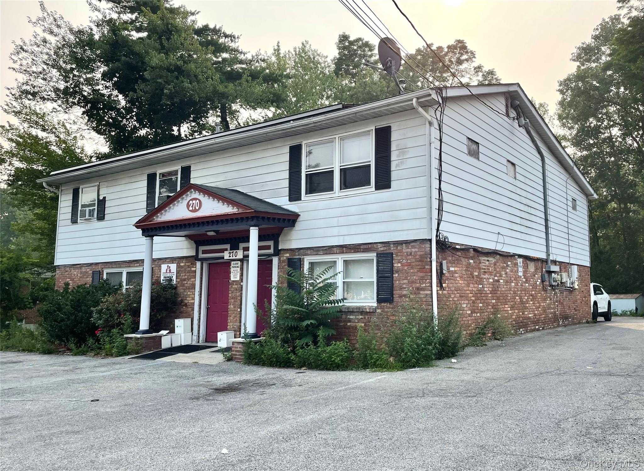 270 Quassaick Avenue Property Photo 3