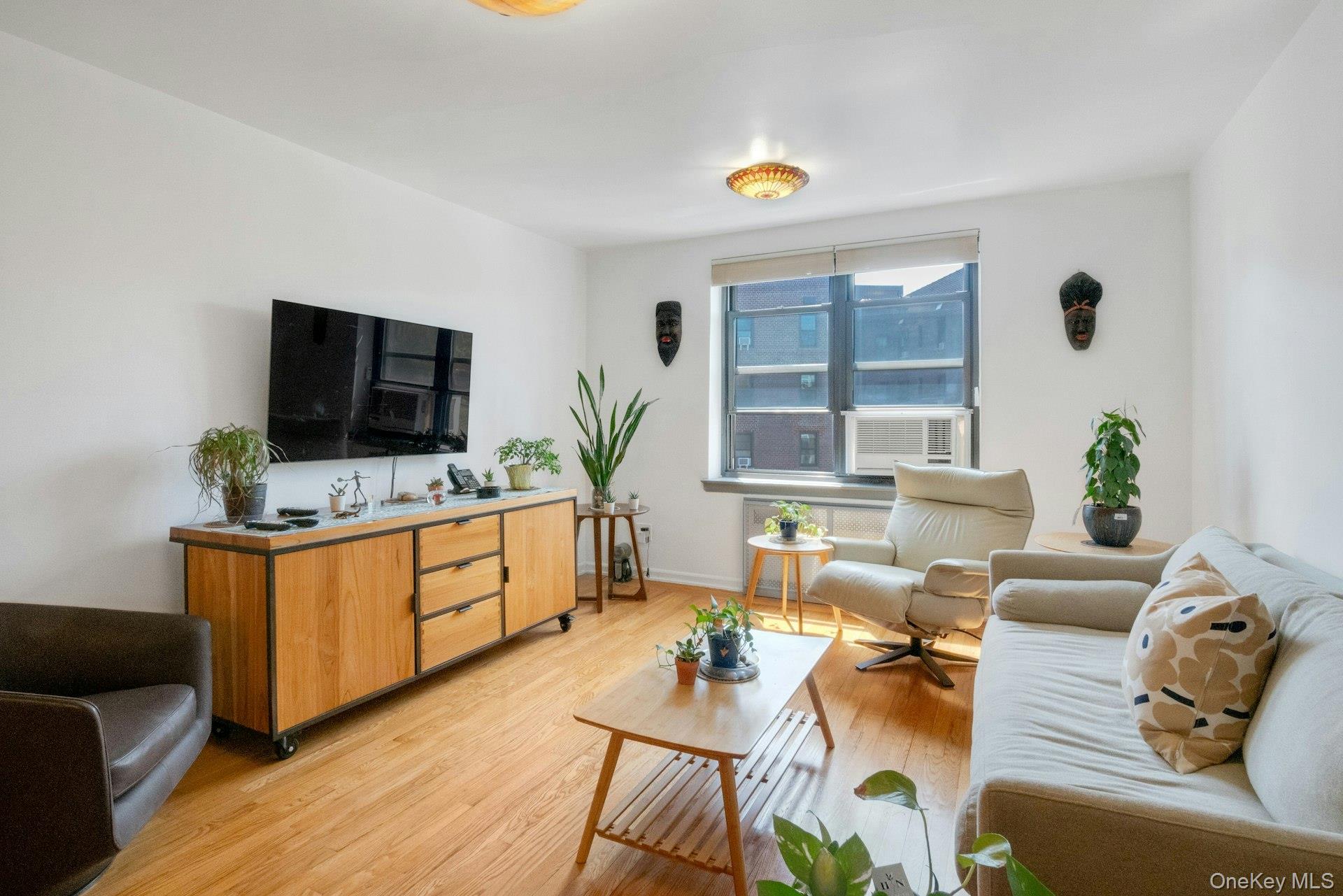 445 W 240th Street 6a Property Photo 3