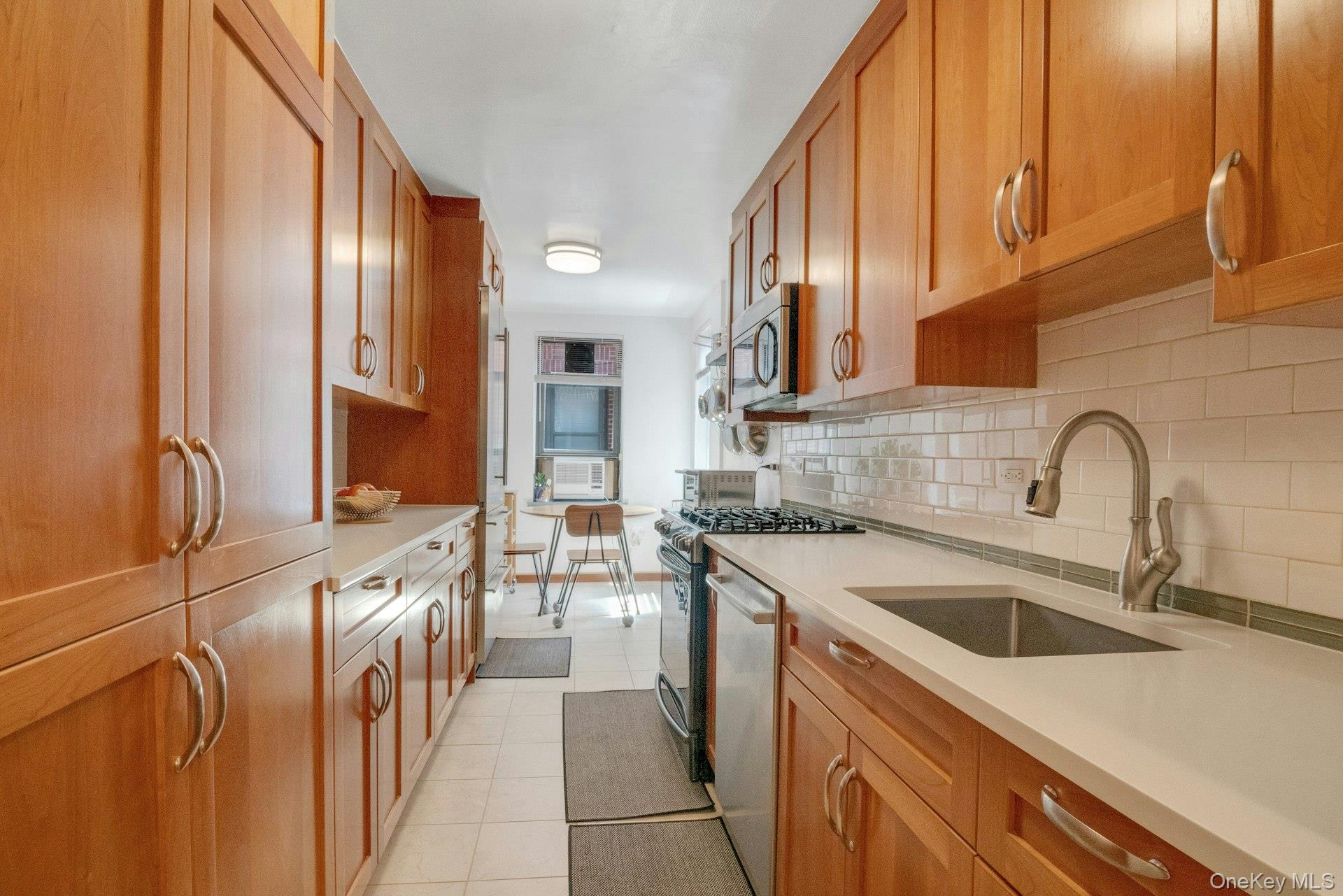445 W 240th Street 6a Property Photo 15