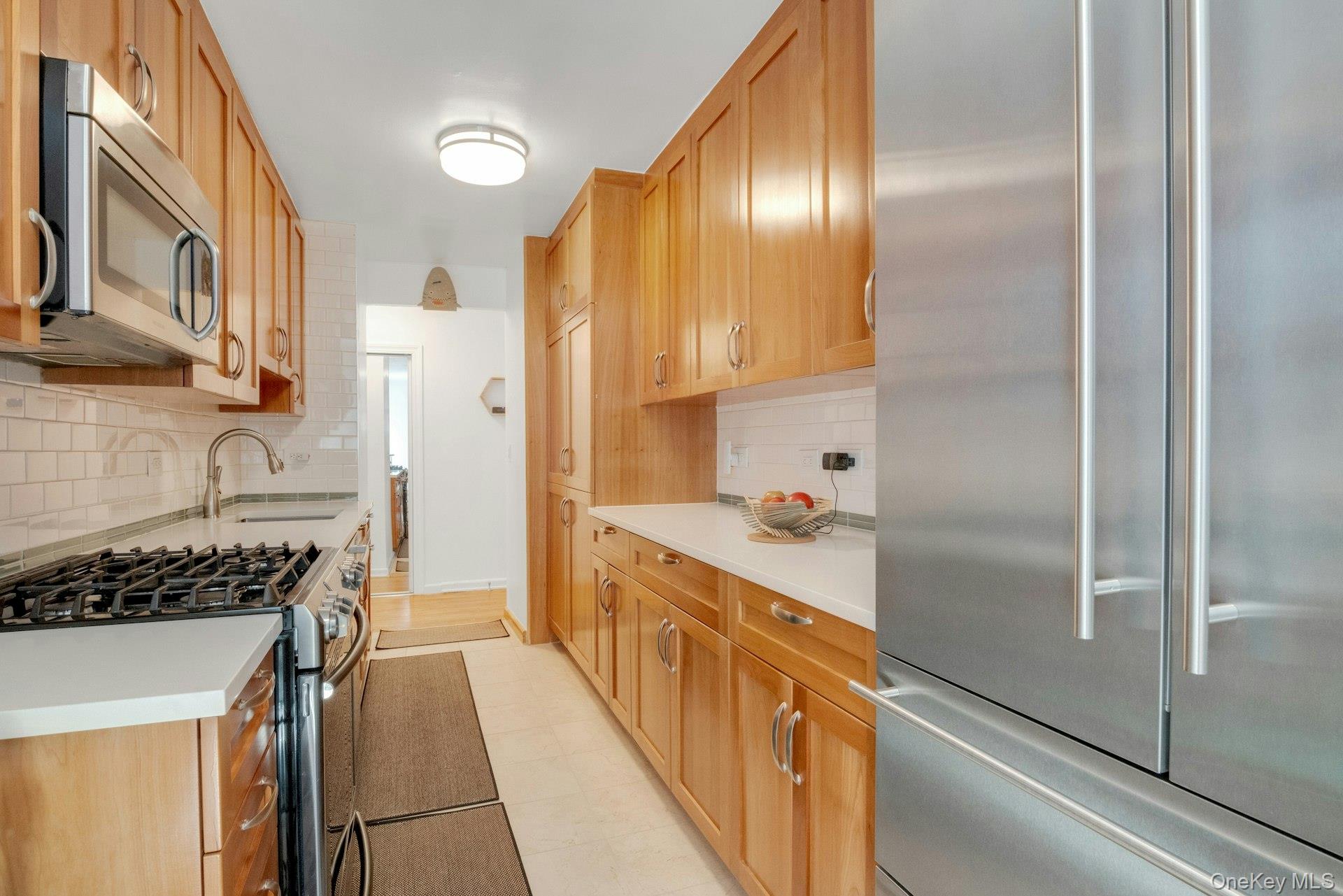 445 W 240th Street 6a Property Photo 16