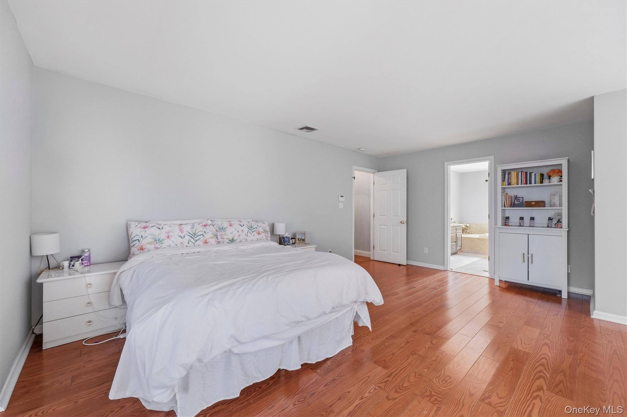8 Angela Court Property Photo 22
