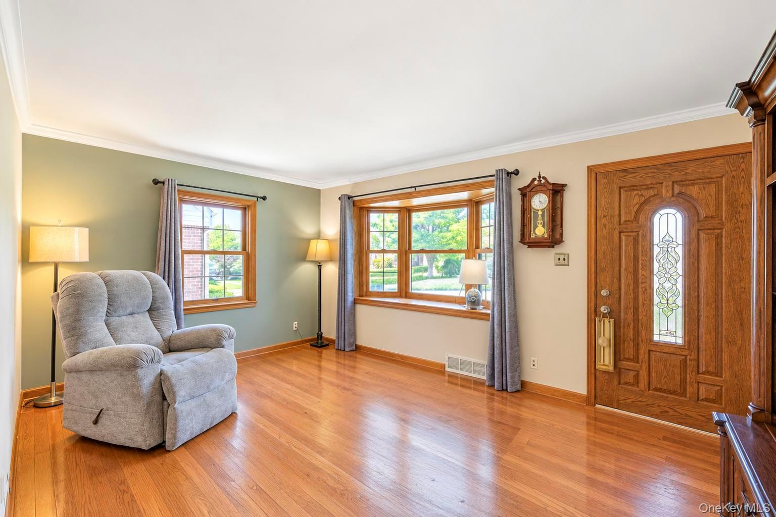 7 Edward Avenue Property Photo 3