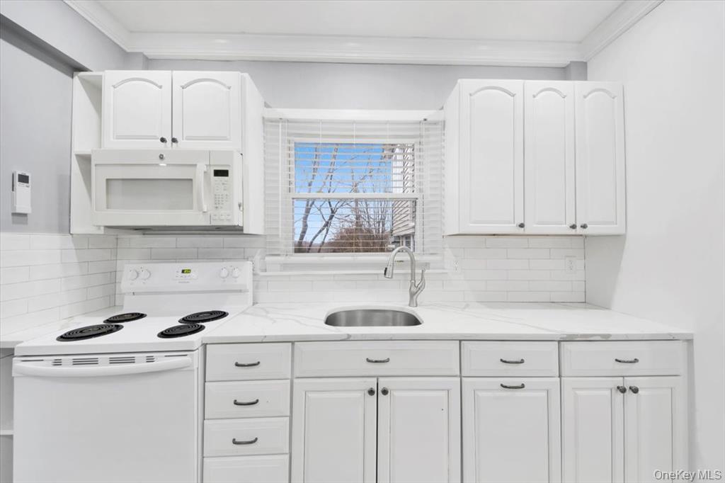 39 Helena Avenue 1 Property Photo 10