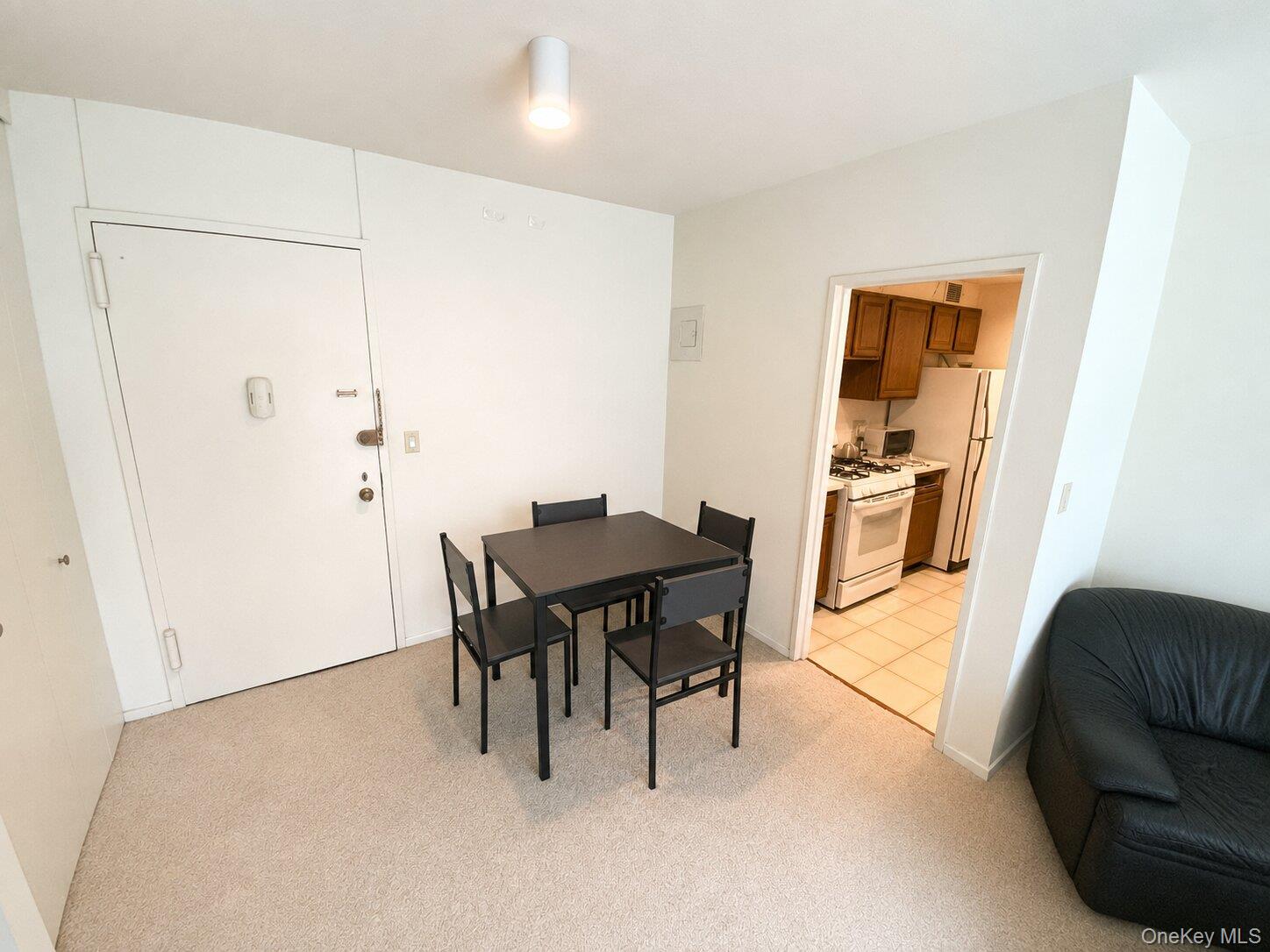 26910 Grand Central Parkway 4m Property Photo 5
