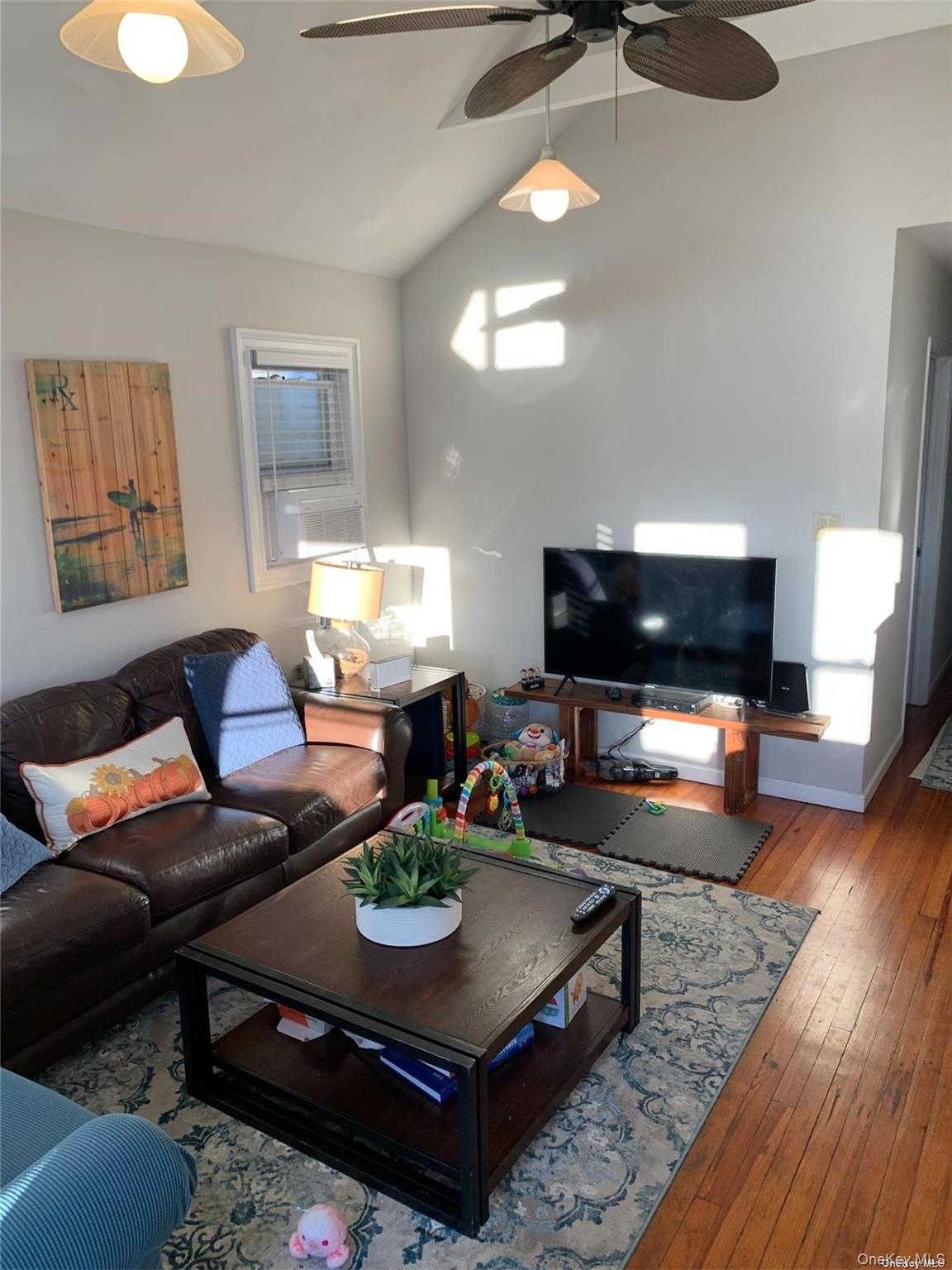 70 Kentucky Street Property Photo 2