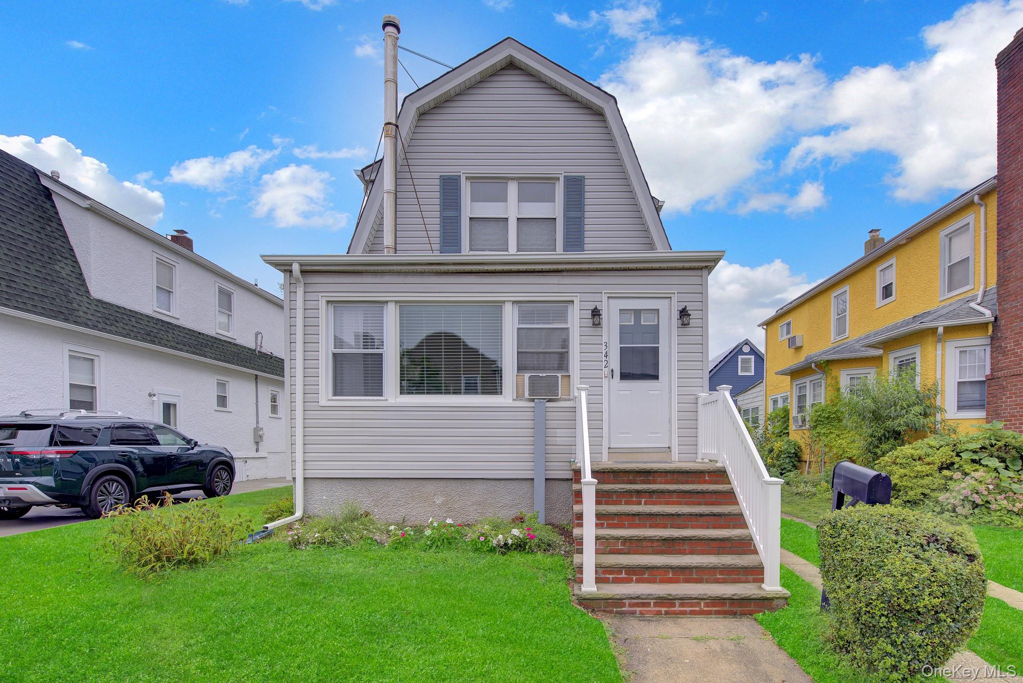 342 E Walnut Street Property Photo 1