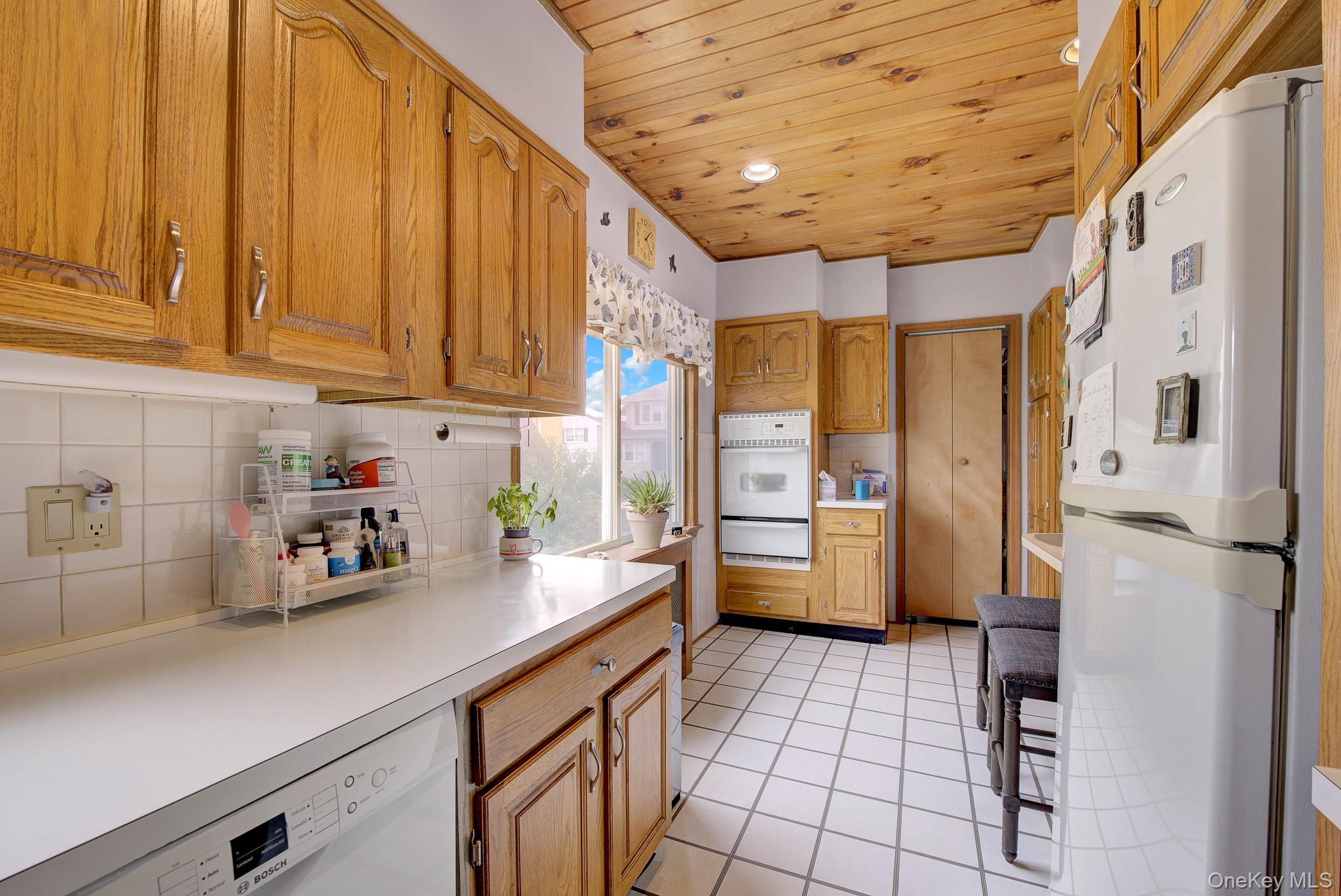 342 E Walnut Street Property Photo 13