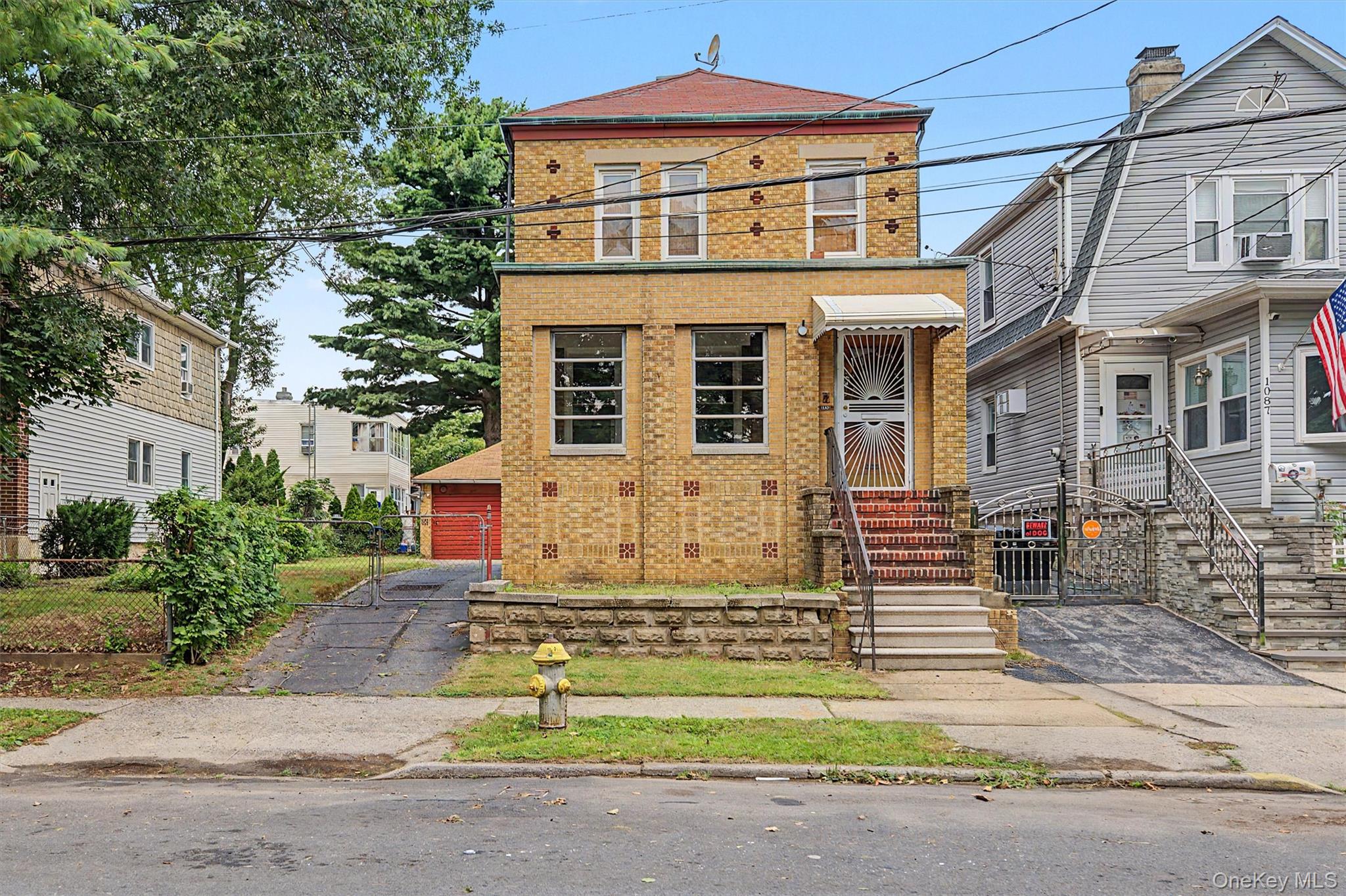 1085 Sackett Avenue Property Photo 1