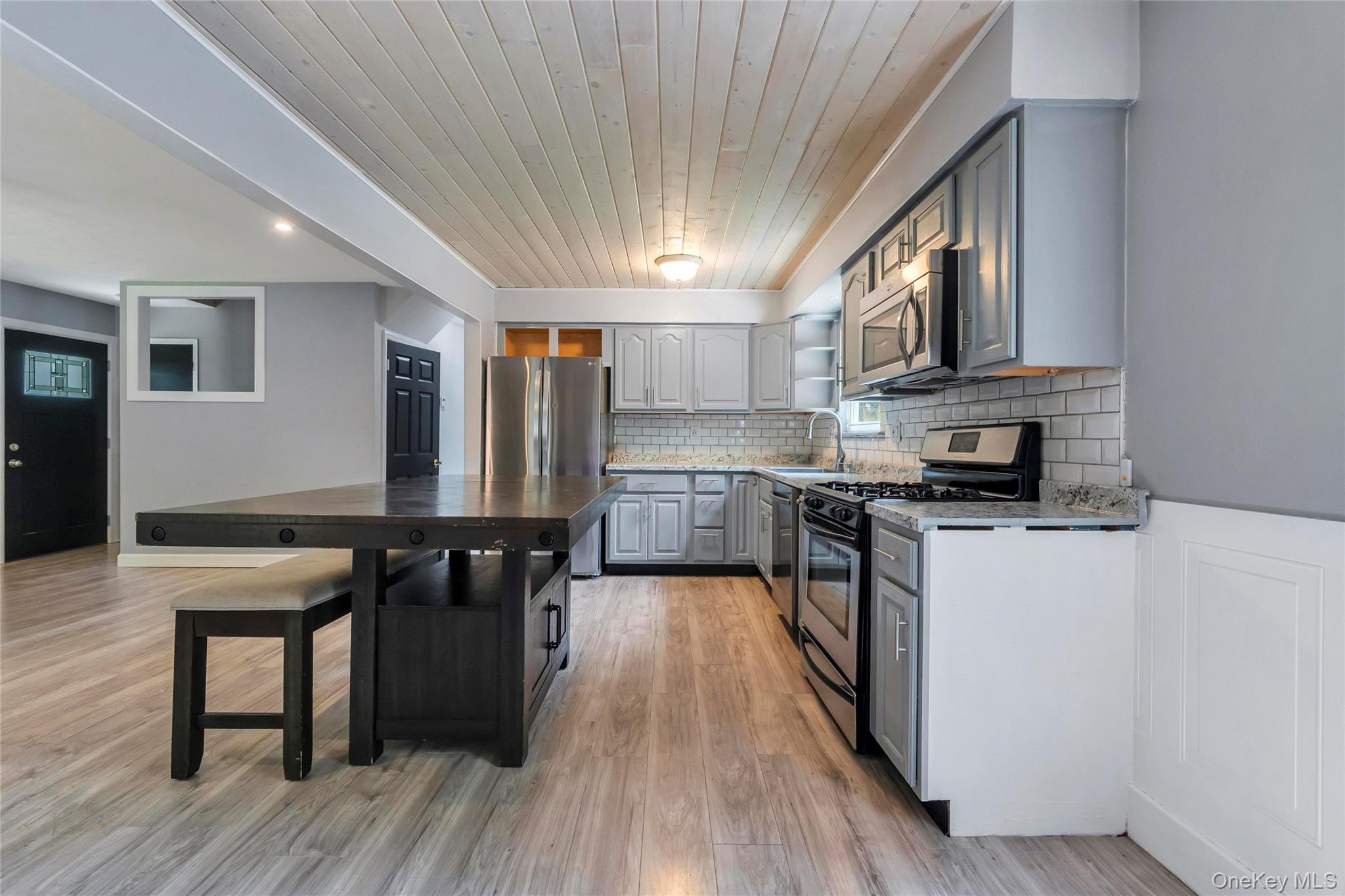 14 Seaside Avenue Property Photo 10
