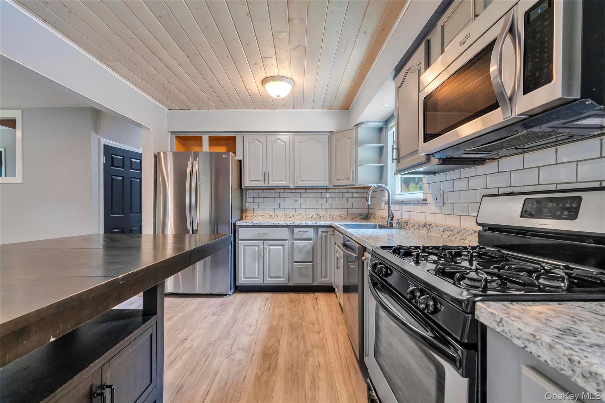 14 Seaside Avenue Property Photo 14