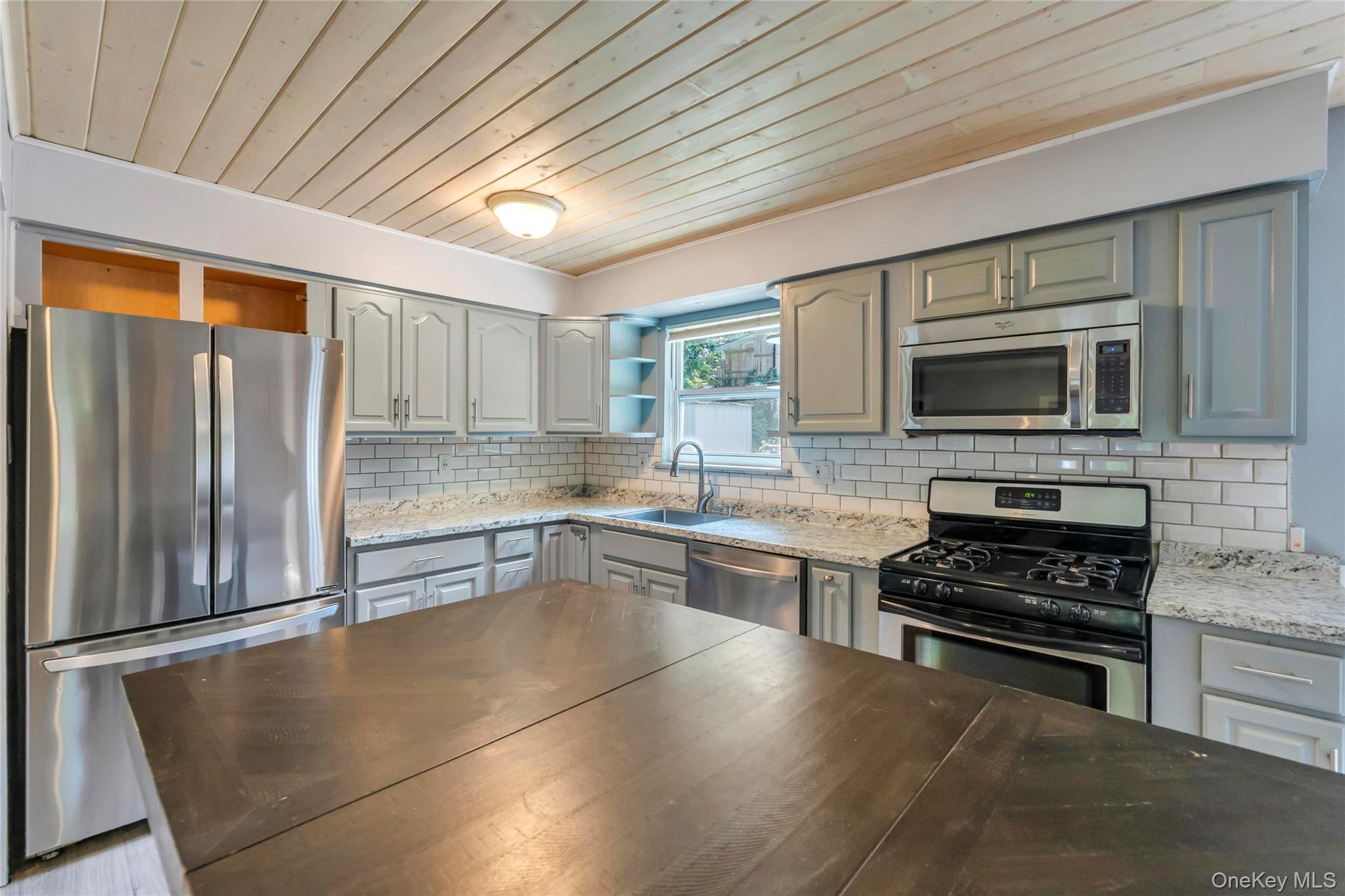 14 Seaside Avenue Property Photo 15