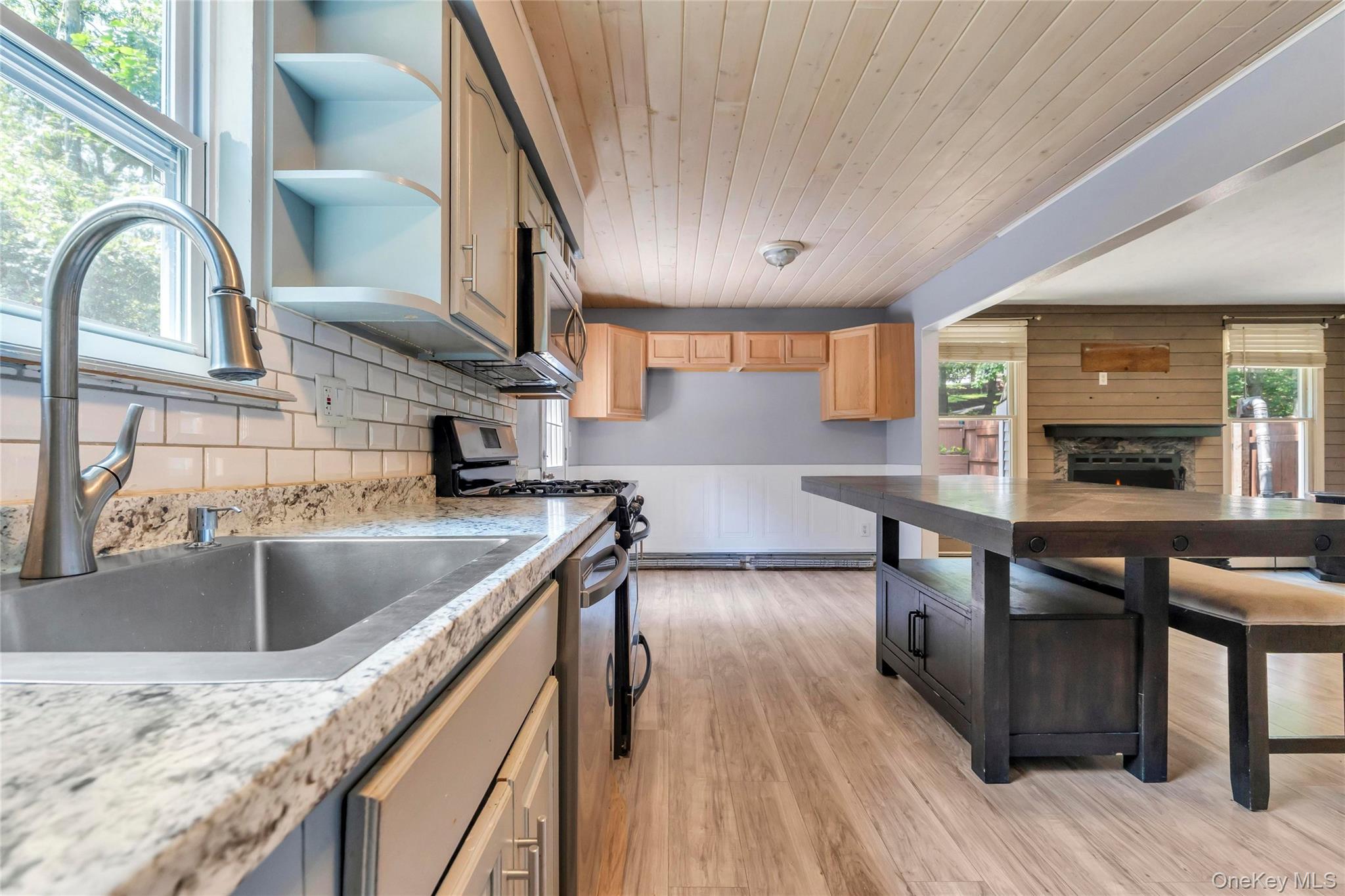 14 Seaside Avenue Property Photo 16