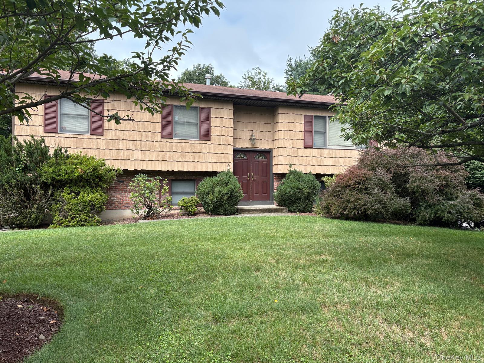 9 Rockridge Drive Property Photo 1