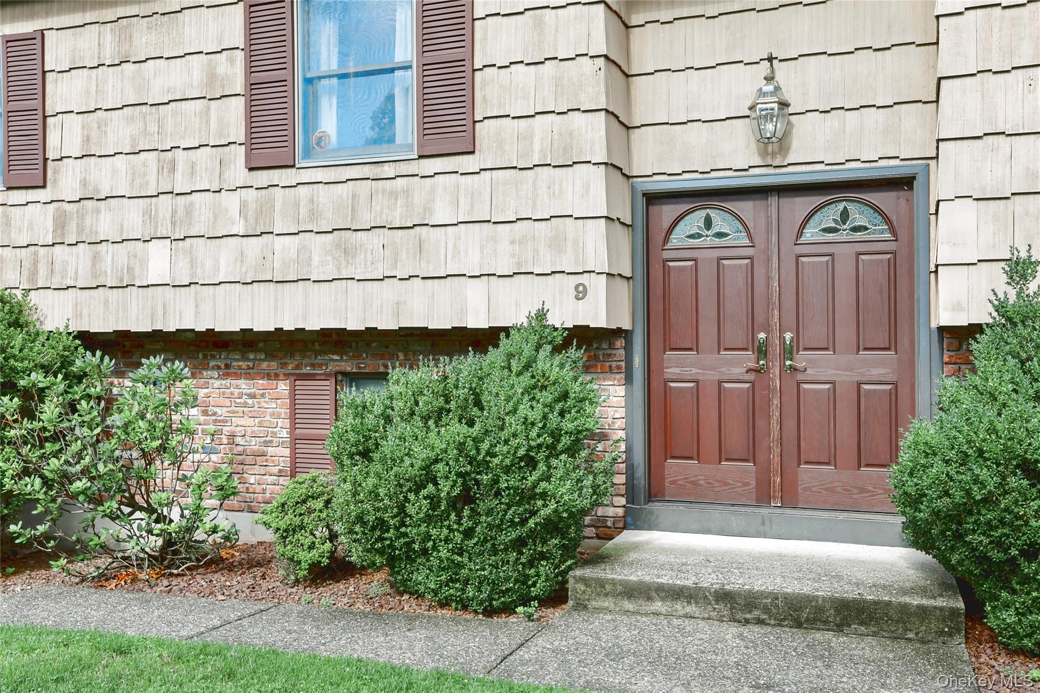 9 Rockridge Drive Property Photo 3