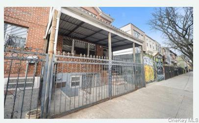 1101 Greene Avenue Property Photo 3