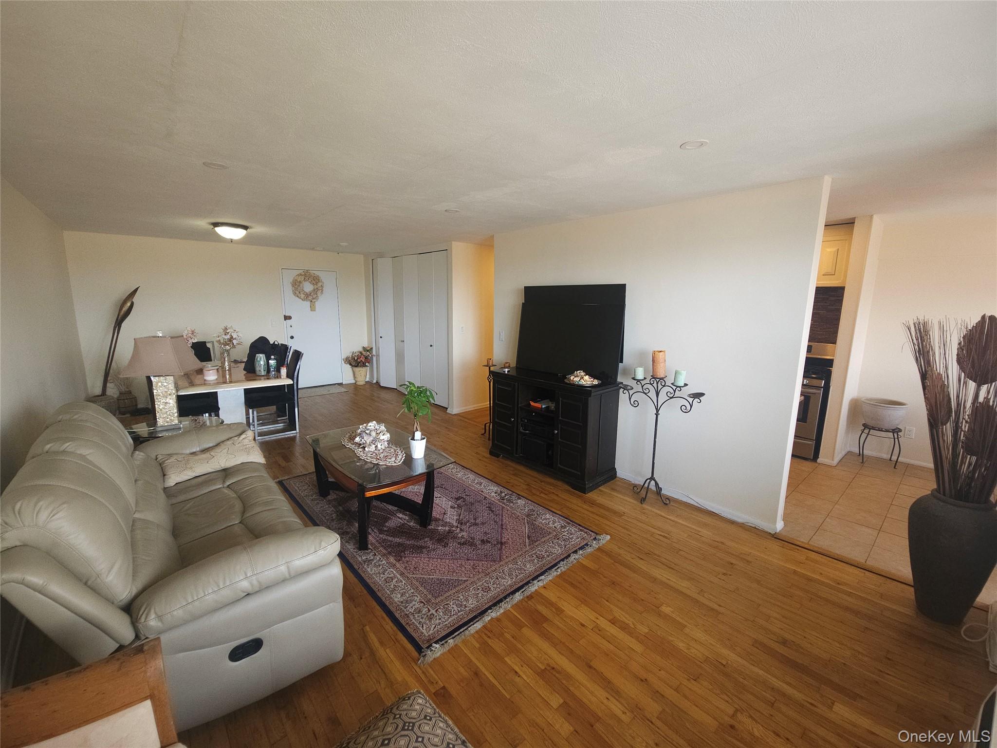 666 Shore #4J Property Photo 1