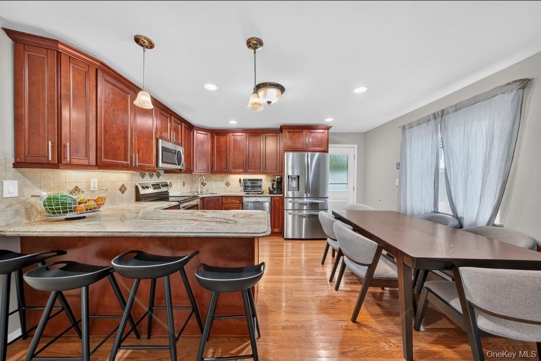 60 Lincoln Avenue Property Photo 11