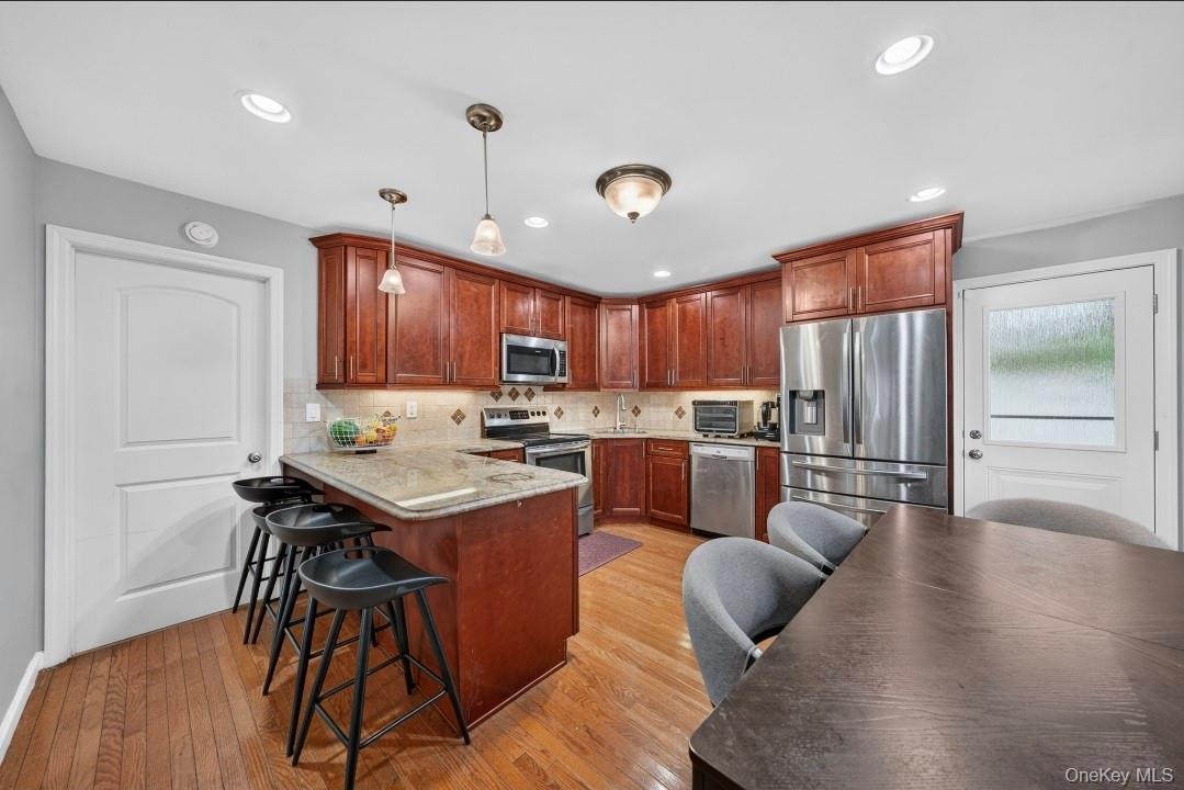 60 Lincoln Avenue Property Photo 13