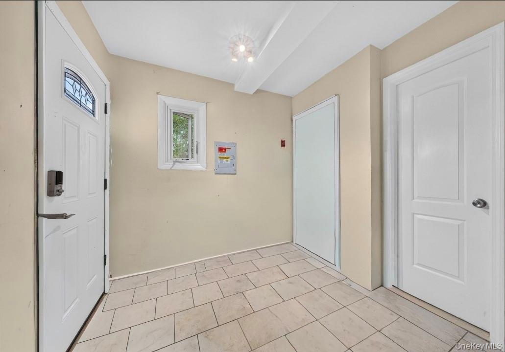 60 Lincoln Avenue Property Photo 15
