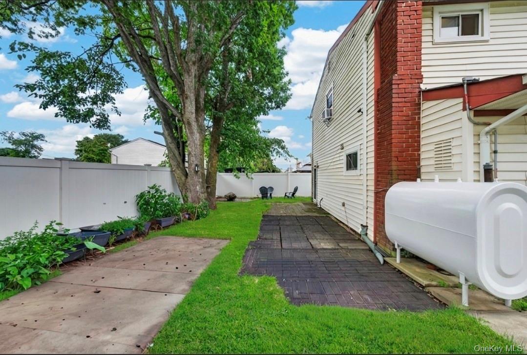 60 Lincoln Avenue Property Photo 31