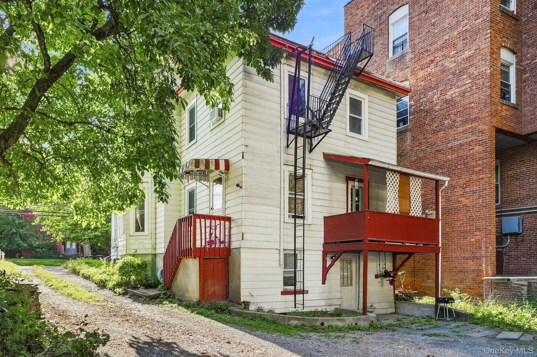 86 S Hamilton Property Photo 15