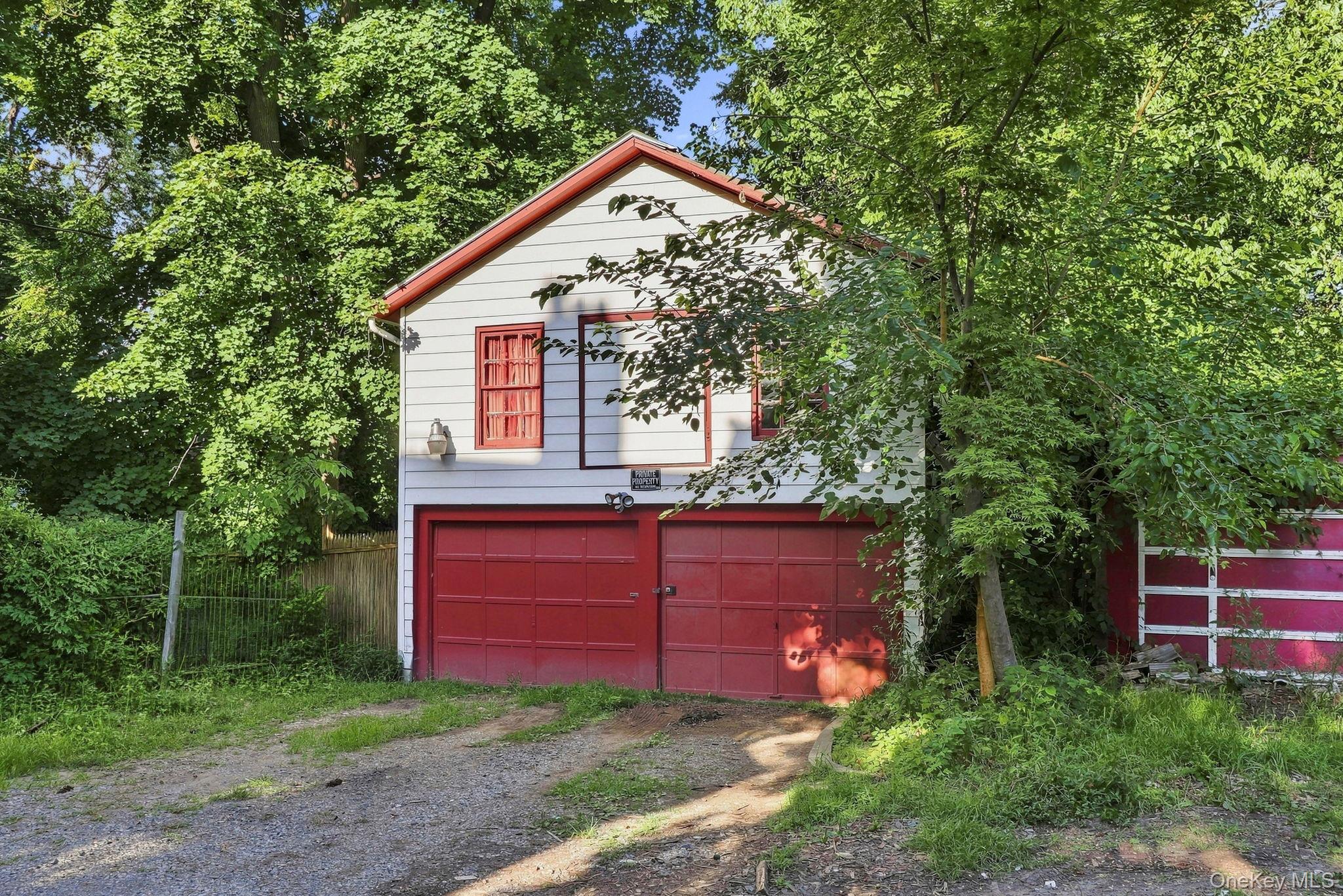 86 S Hamilton Property Photo 16