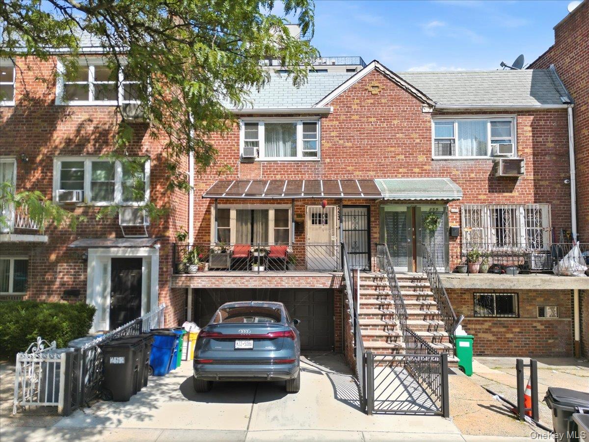 253 NEWKIRK AVE Property Photo 1