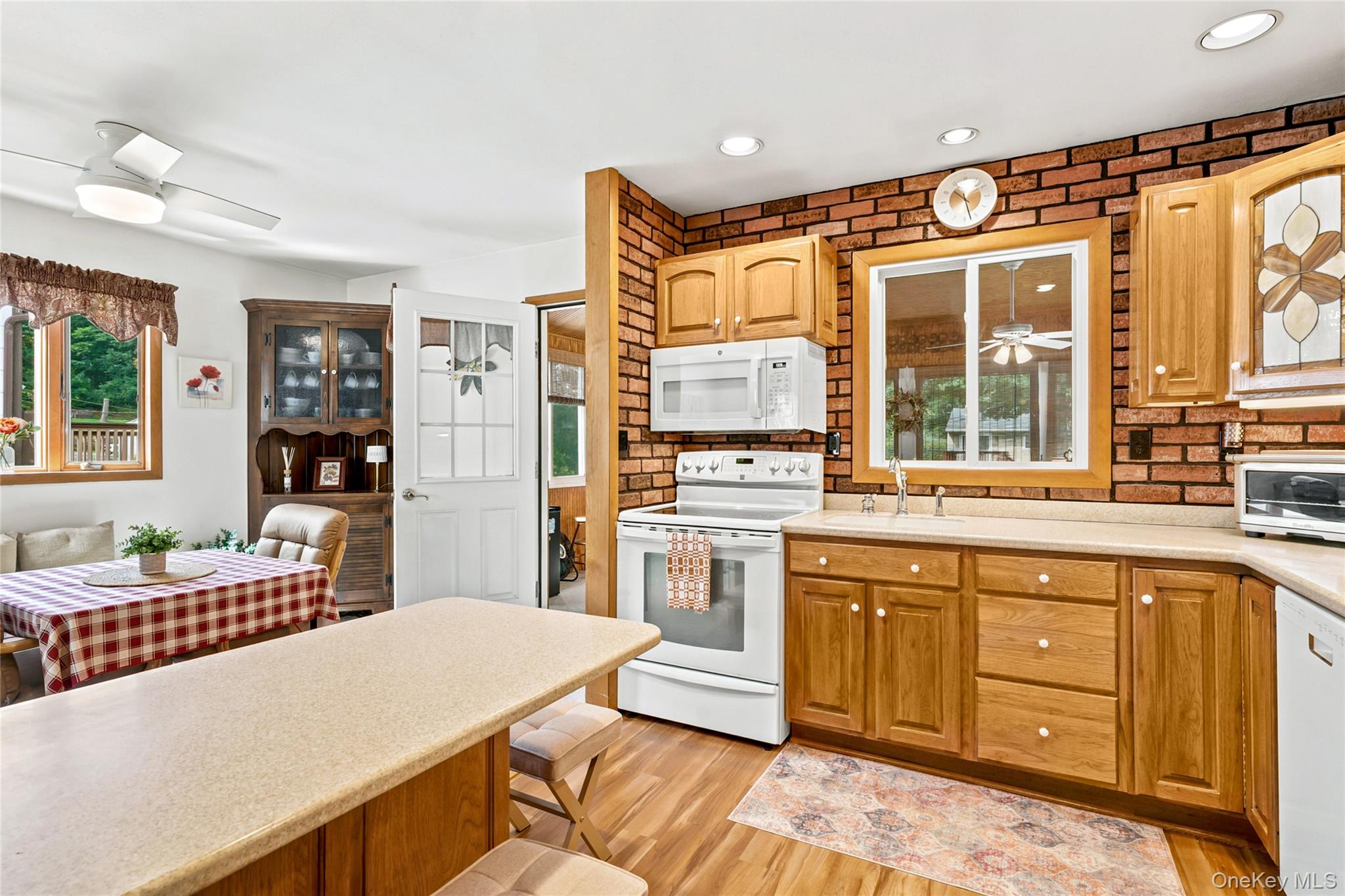 355 Sprout Brook Road Property Photo 8