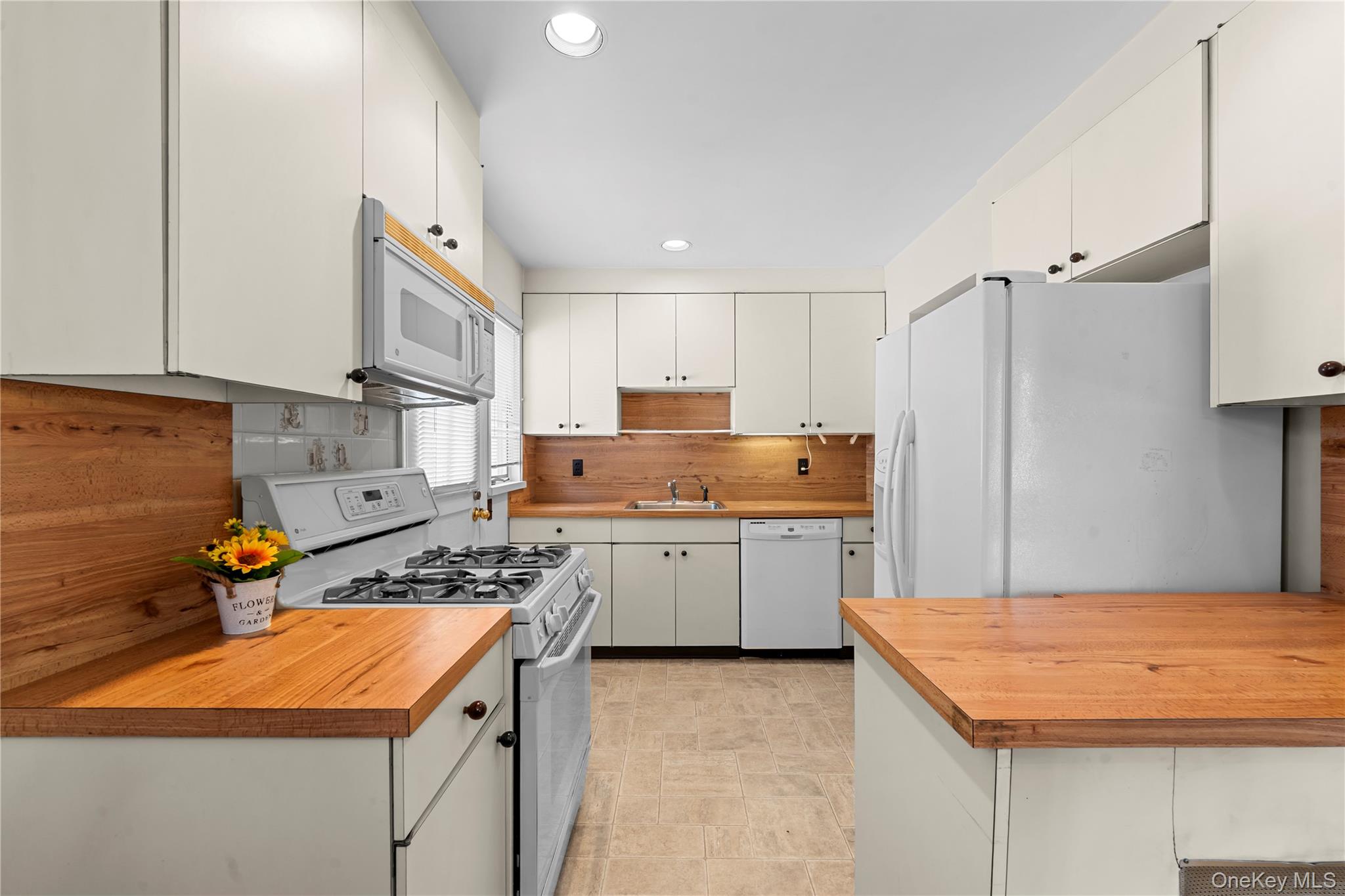 18 Lynton Road Property Photo 15