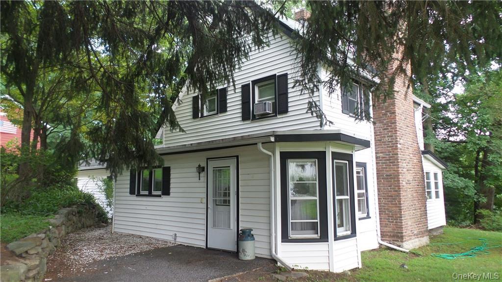 70 Suffern Lane Property Photo 1
